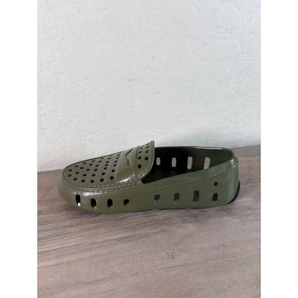 Floafers kids Youth Prodigy Driver Shiny Green Cypress Patent/ Black Sz J1 NWOT - Picture 3 of 6